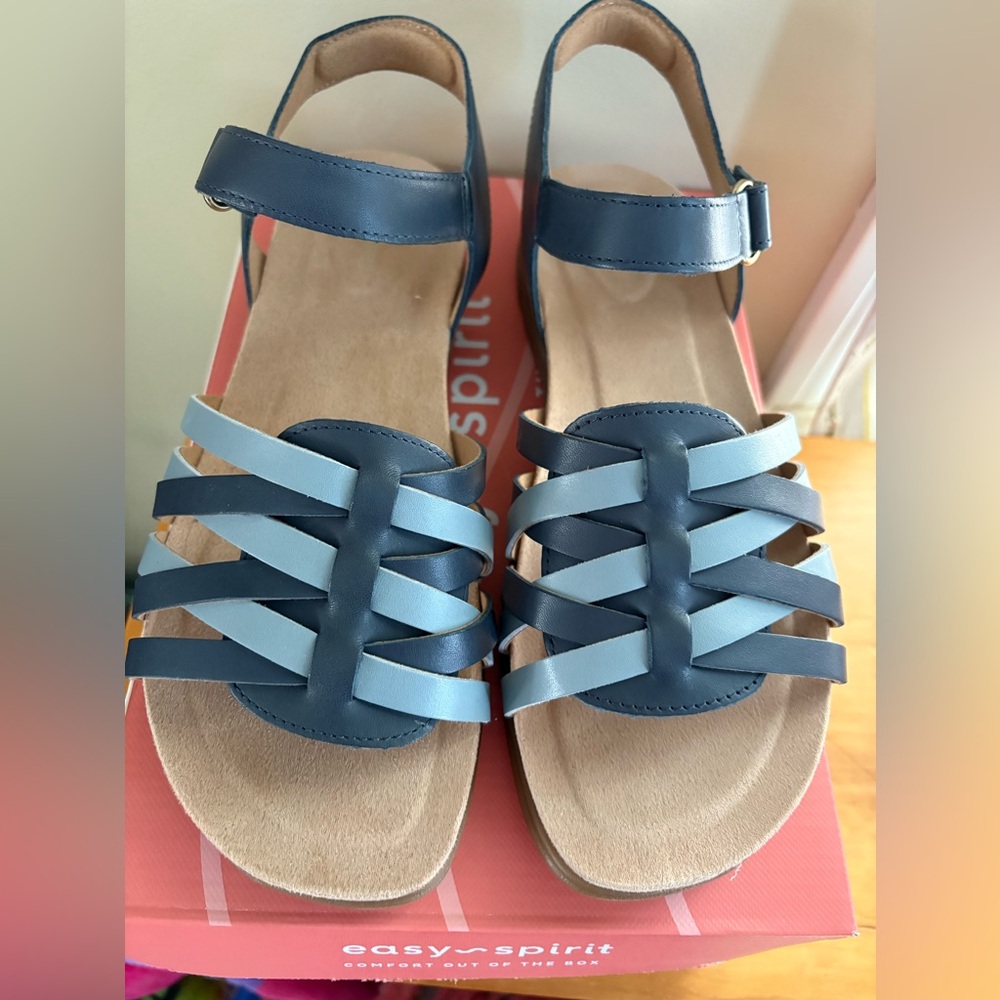 Easy Spirit Navy and Light Blue Strappy Sandals